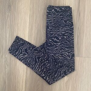 Zella Black and Tan Patterned Leggings